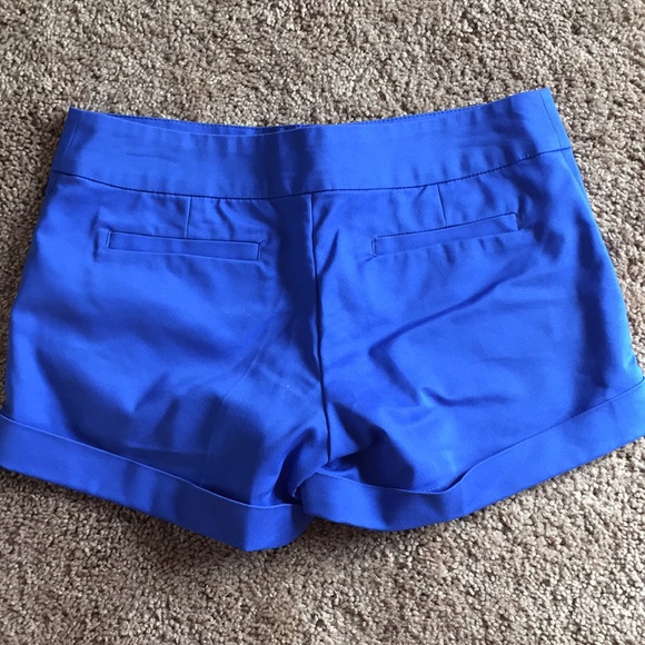 Jessica Simpson Shorts - Picture 2 of 4